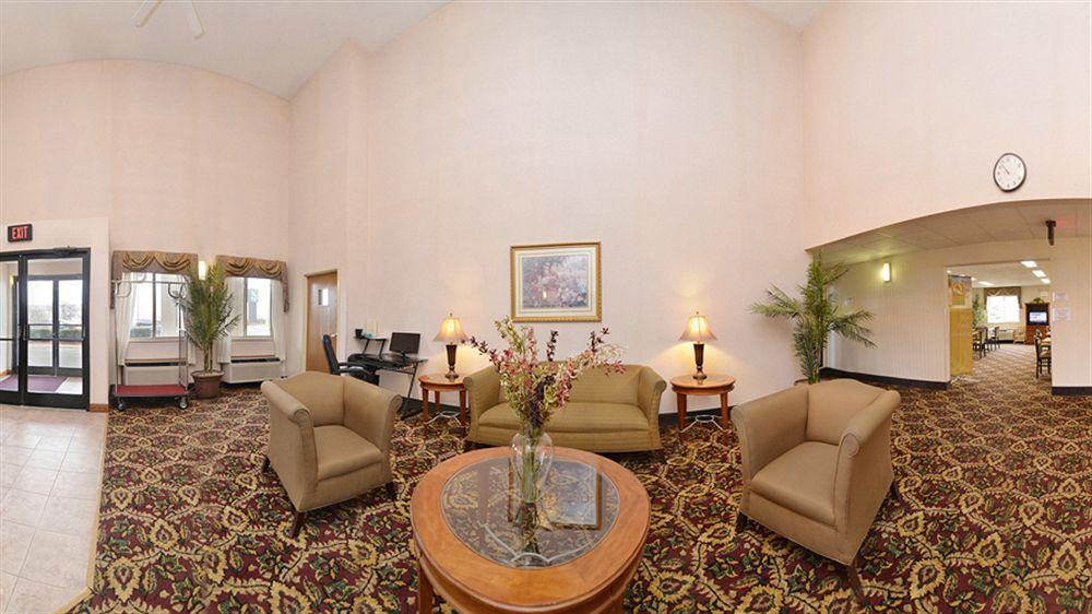 Quality Inn & Suites Woodstock Near Lake Geneva Εσωτερικό φωτογραφία