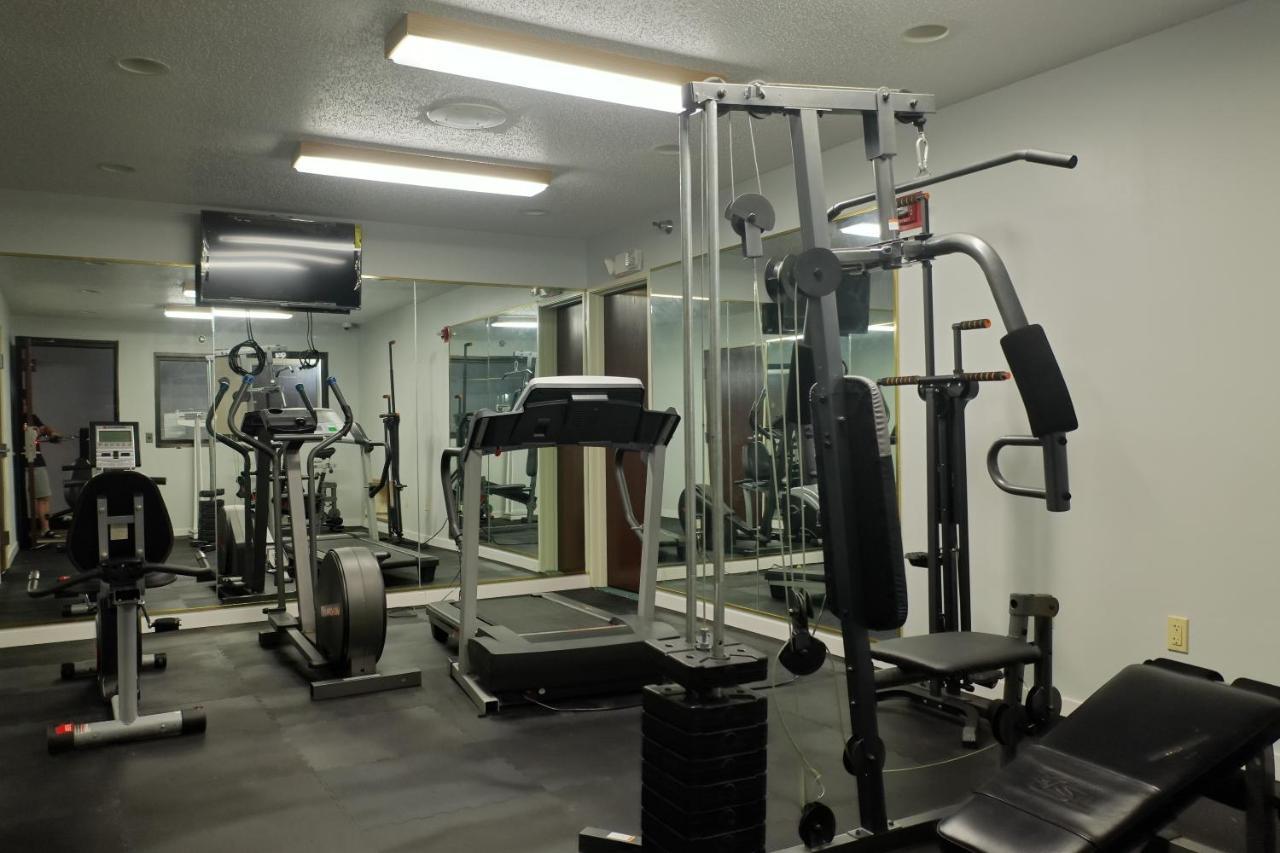 Quality Inn & Suites Woodstock Near Lake Geneva Εξωτερικό φωτογραφία