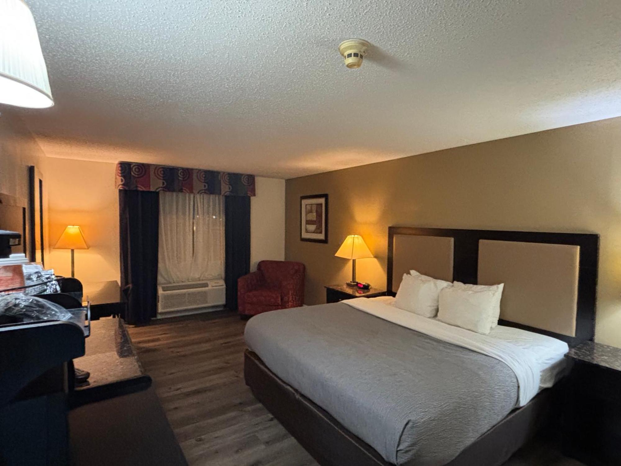 Quality Inn & Suites Woodstock Near Lake Geneva Εξωτερικό φωτογραφία