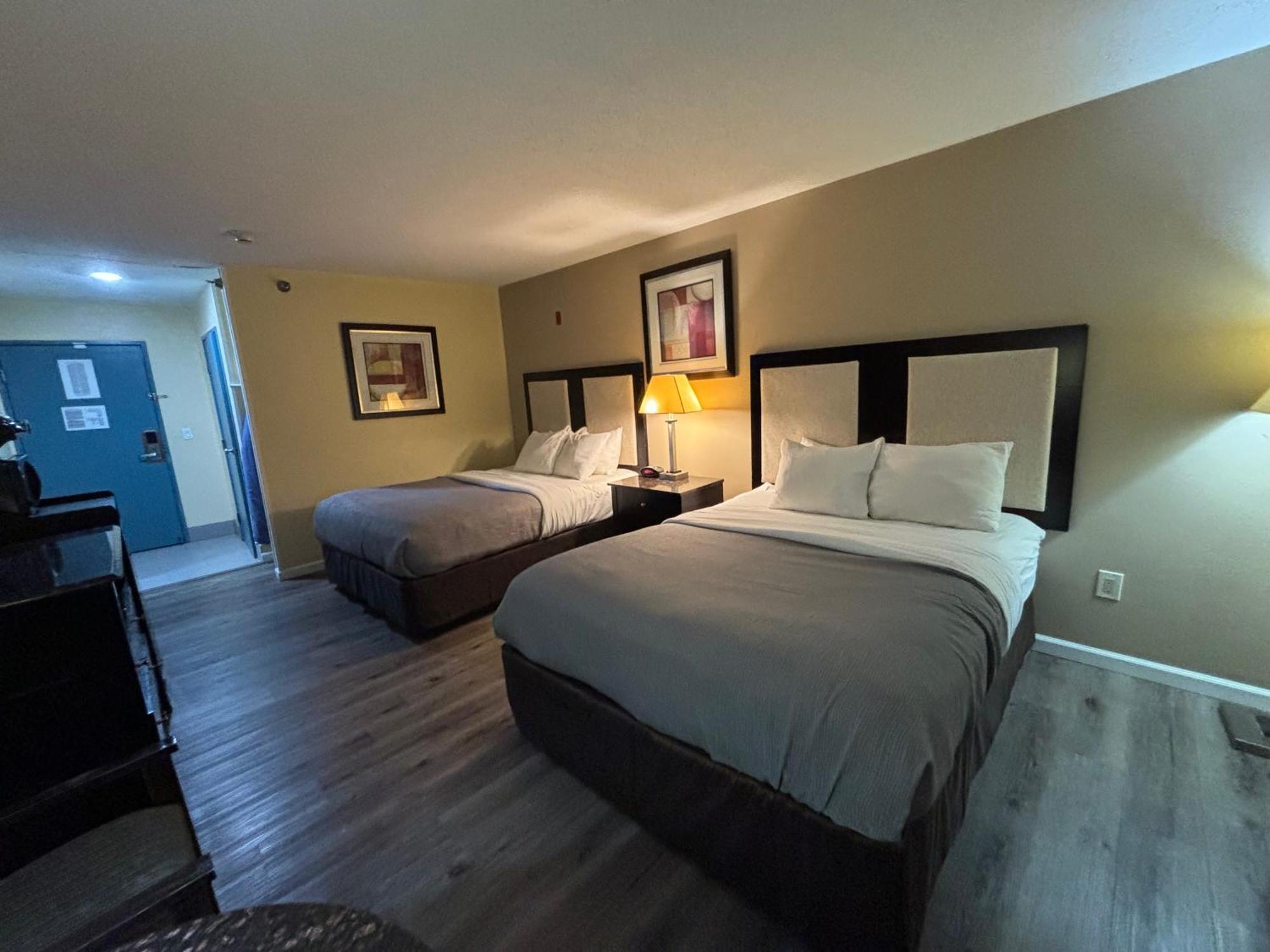 Quality Inn & Suites Woodstock Near Lake Geneva Εξωτερικό φωτογραφία